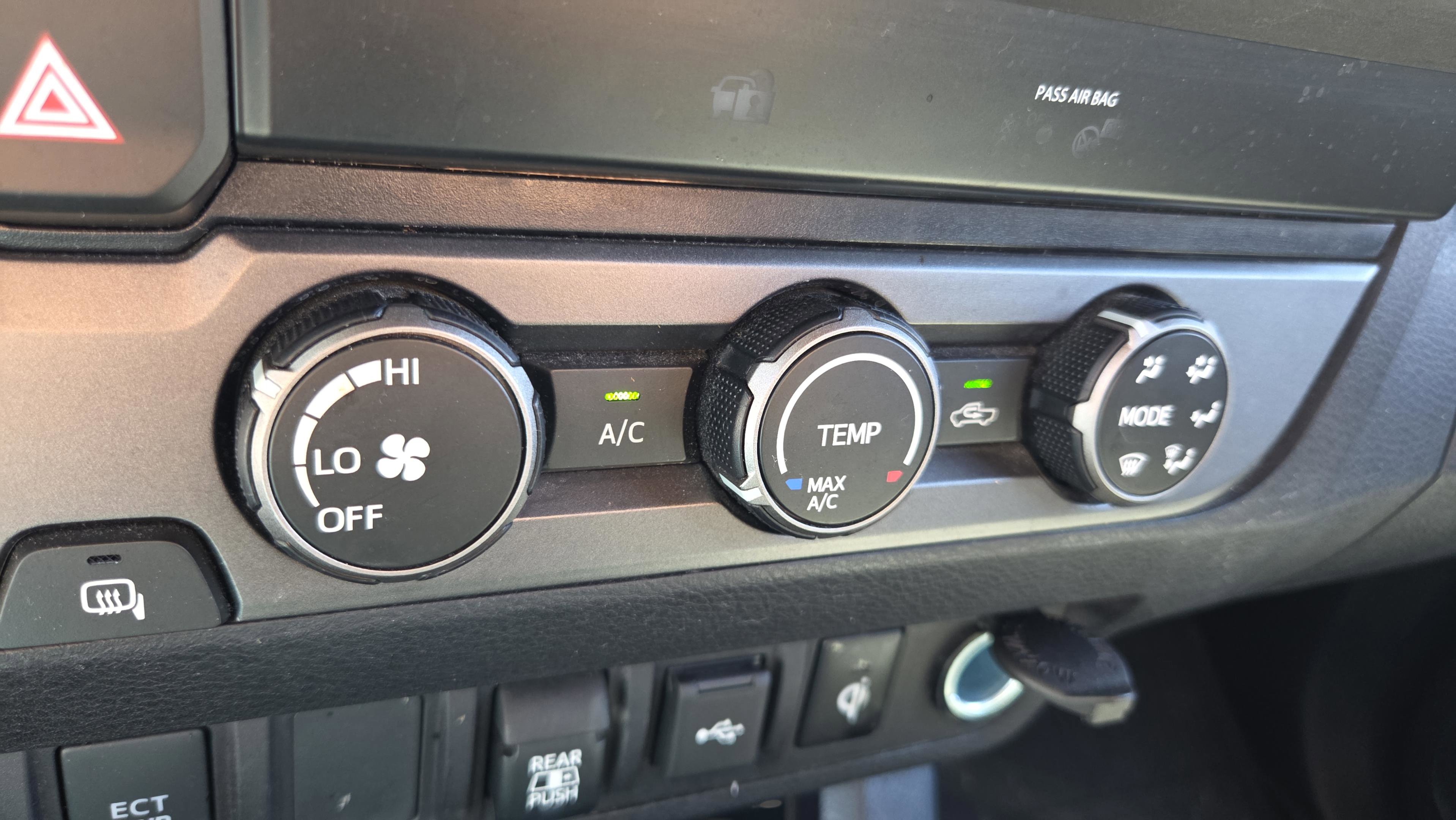 Used 2020 Toyota Tacoma TRD Off-Road RWD image 32