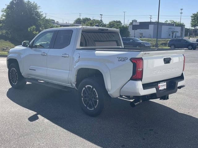 Used 2025 Toyota Tacoma TRD Sport RWD image 4