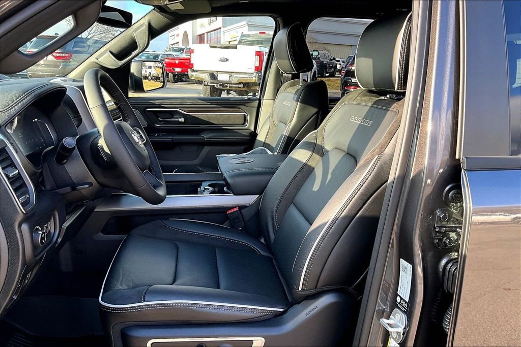 New 2026 RAM 1500 Laramie AWD/4WD image 9