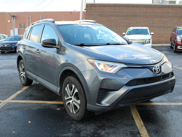 Used 2016 Toyota RAV4 LE AWD/4WD image 4