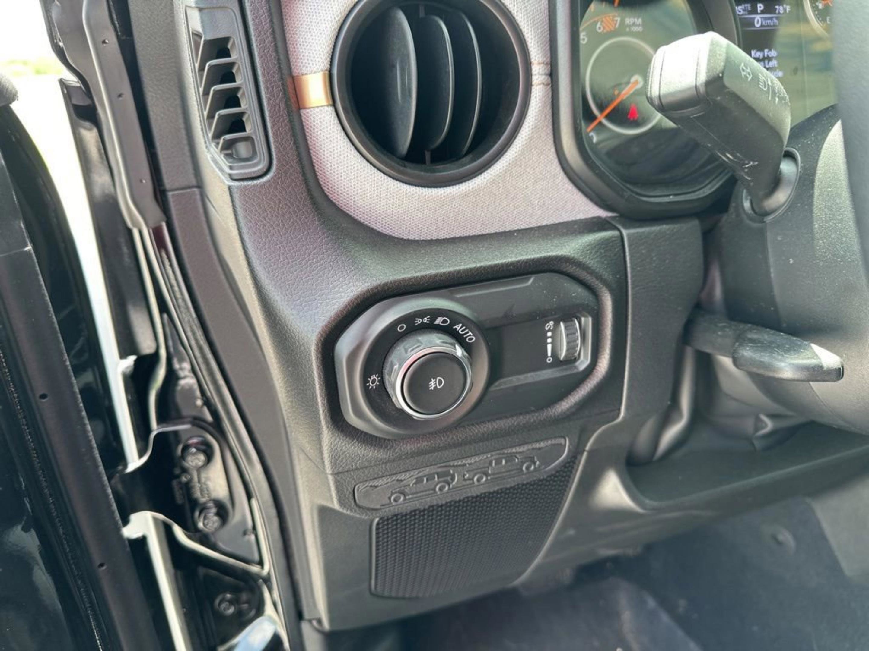 Used 2024 Jeep Wrangler Sport AWD/4WD image 15