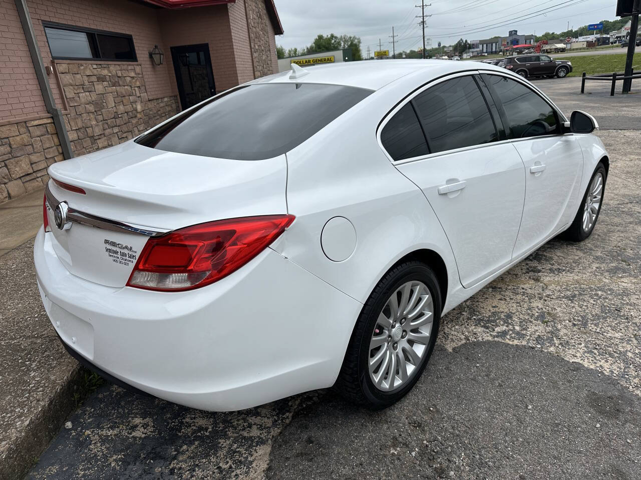 Used 2012 Buick Regal Leather FWD image 9
