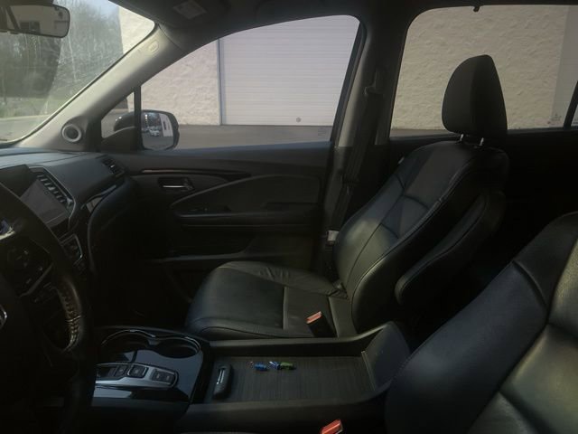 Used 2022 Honda Pilot Touring image 6