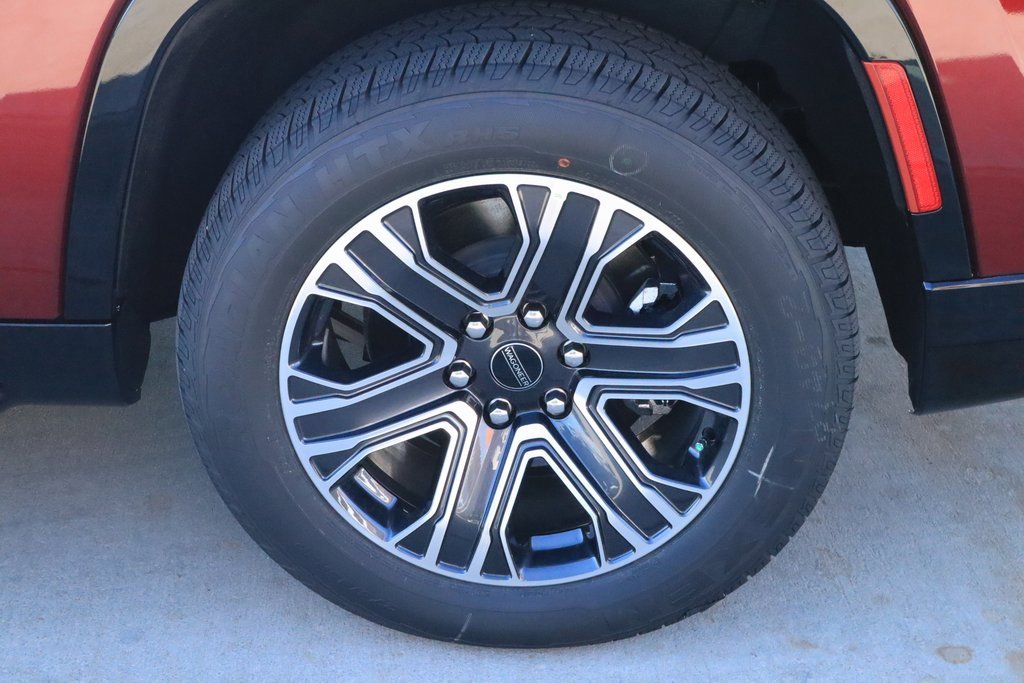 New 2025 Jeep Wagoneer 4WD image 21