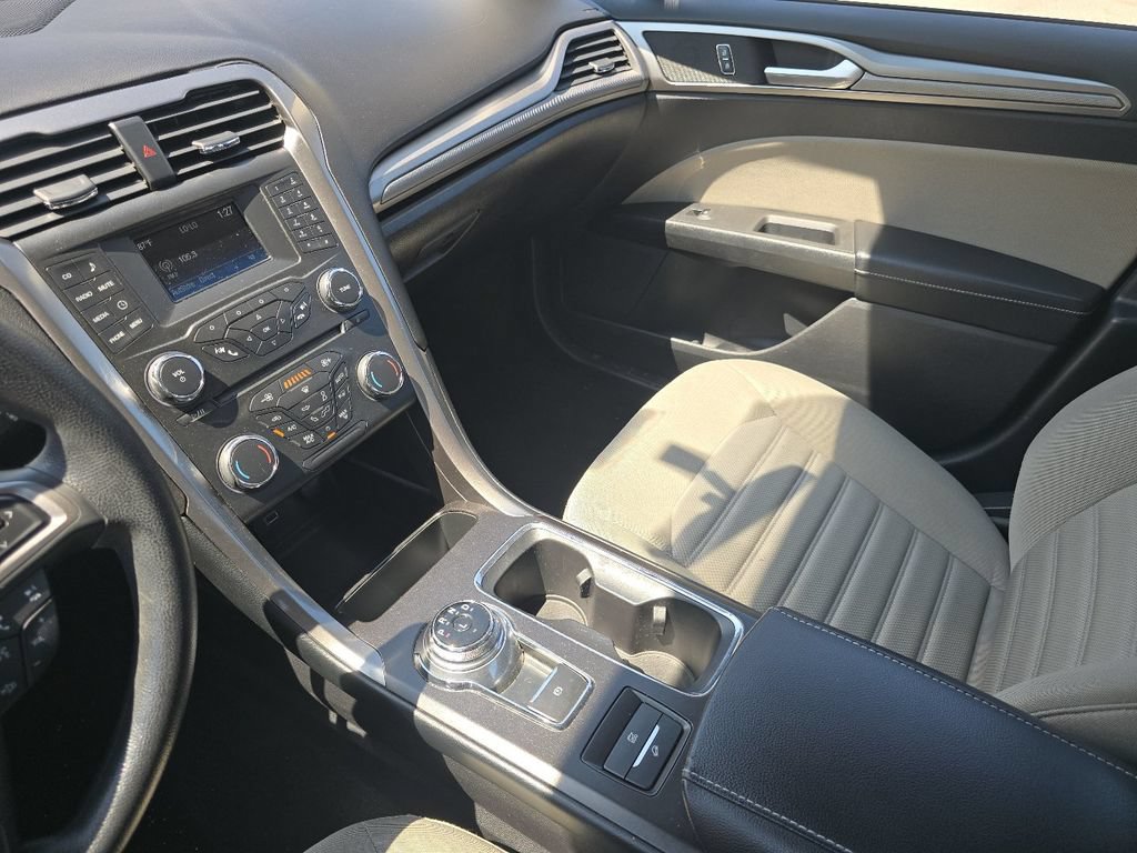 Used 2018 Ford Fusion S FWD image 24