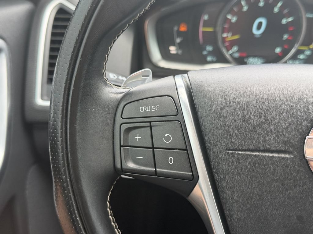 Used 2014 Volvo XC60 T6 R-Design AWD/4WD image 27