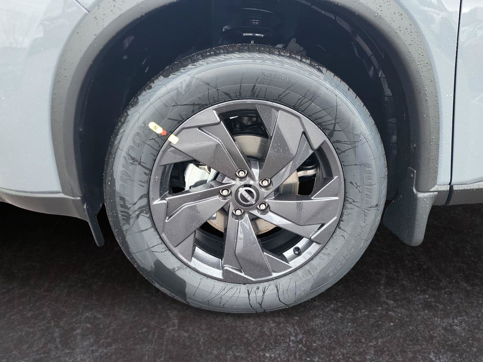 New 2026 Nissan Rogue SV w/ Cold Weather Package AWD/4WD image 15