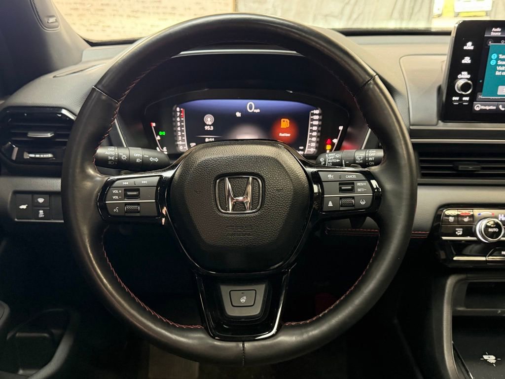 Used 2025 Honda Pilot Black Edition image 16