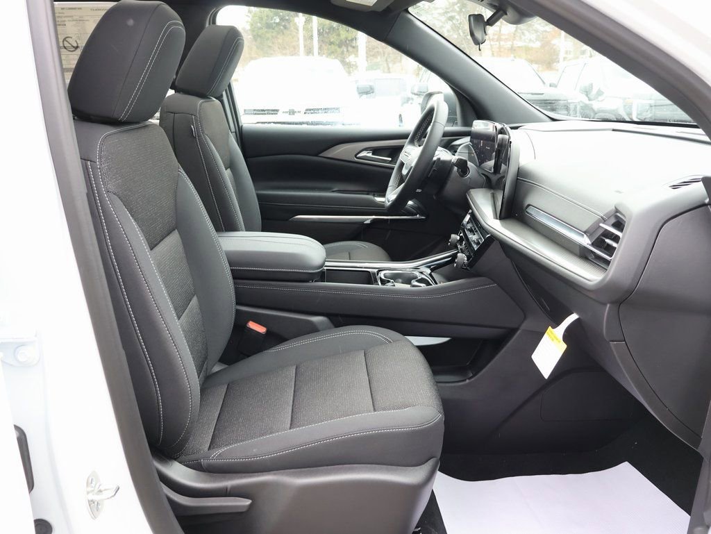 New 2026 Chevrolet Traverse LT w/ Sun and Wheel Package image 39