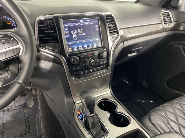 Used 2018 Jeep Grand Cherokee Laredo AWD/4WD image 27