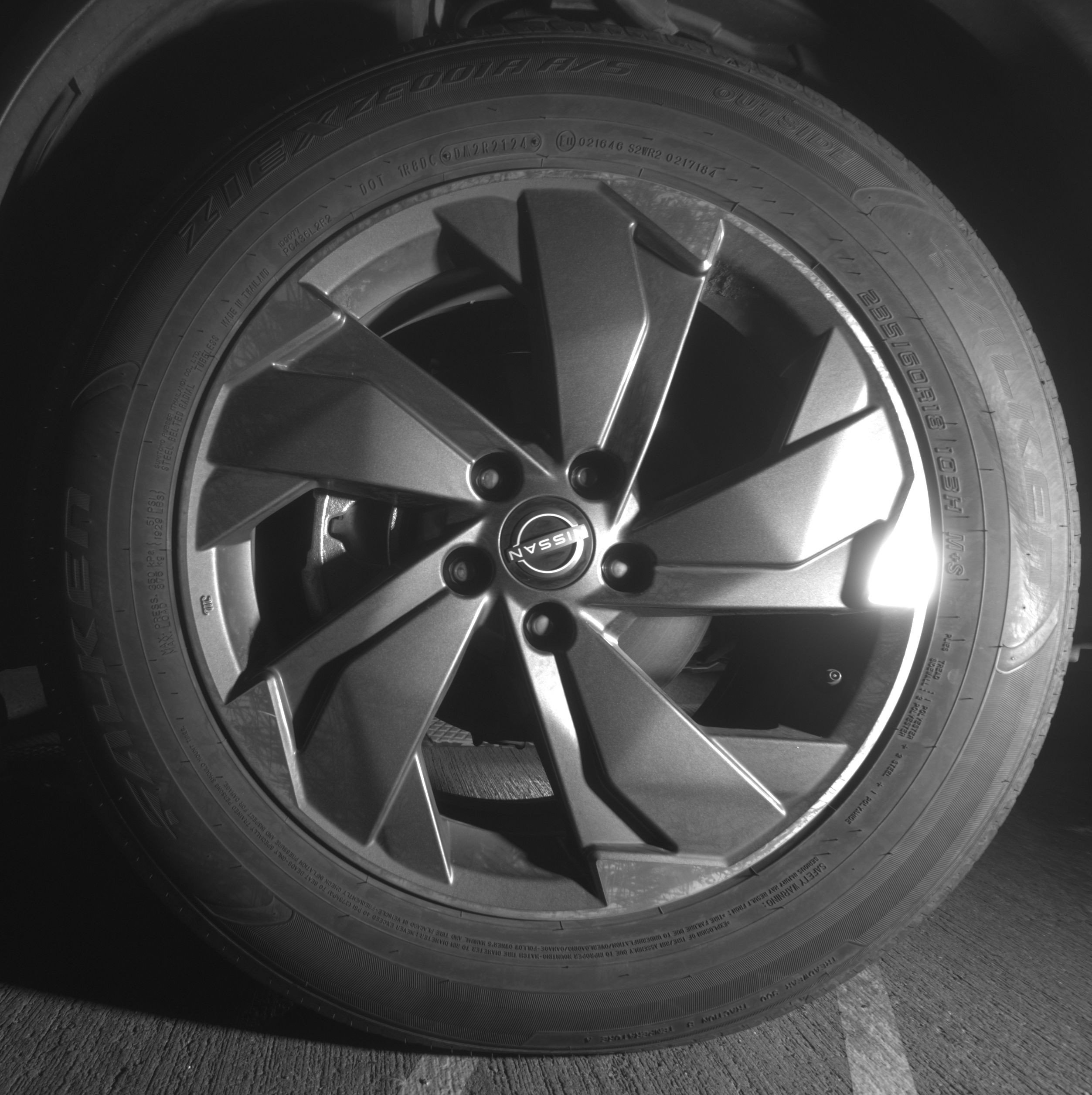 Used 2025 Nissan Rogue SV image 12