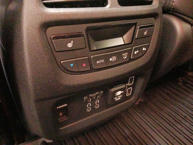 Used 2022 Honda Pilot Touring image 31