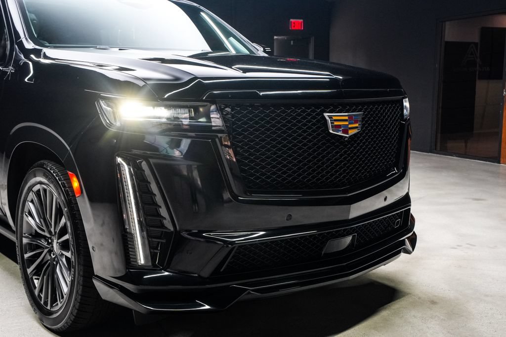 Used 2023 Cadillac Escalade V AWD/4WD image 7