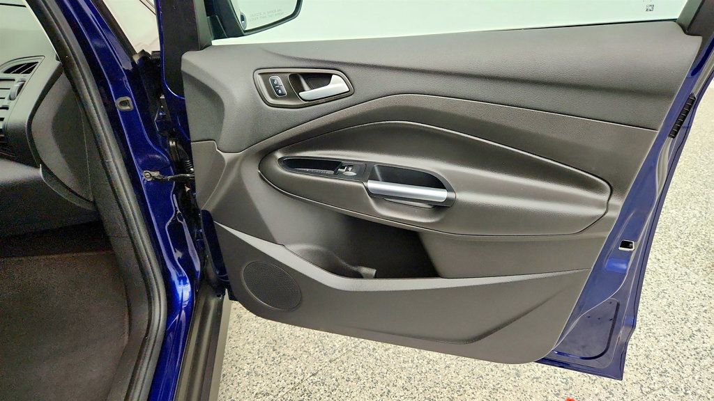 Used 2017 Ford C-MAX SE w/ Cold Weather Package FWD image 24