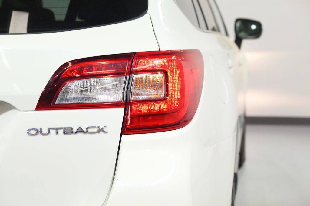 Used 2019 Subaru Outback 2.5i Premium AWD/4WD image 14