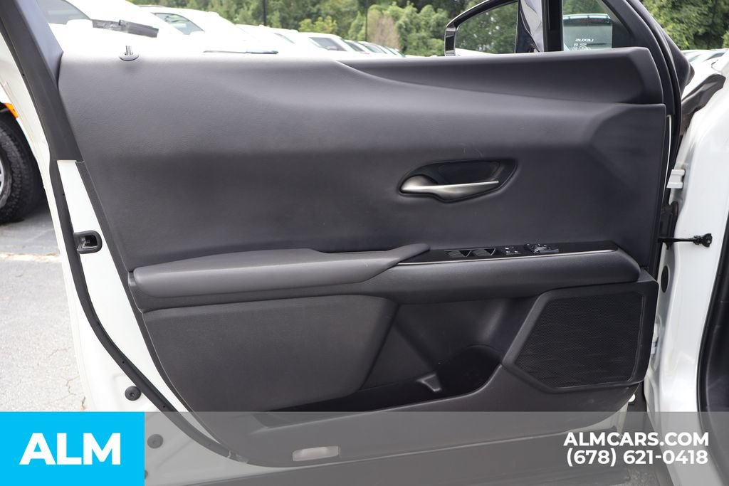 Used 2021 Lexus UX 200 w/ Accessory Package (Z2) FWD image 11