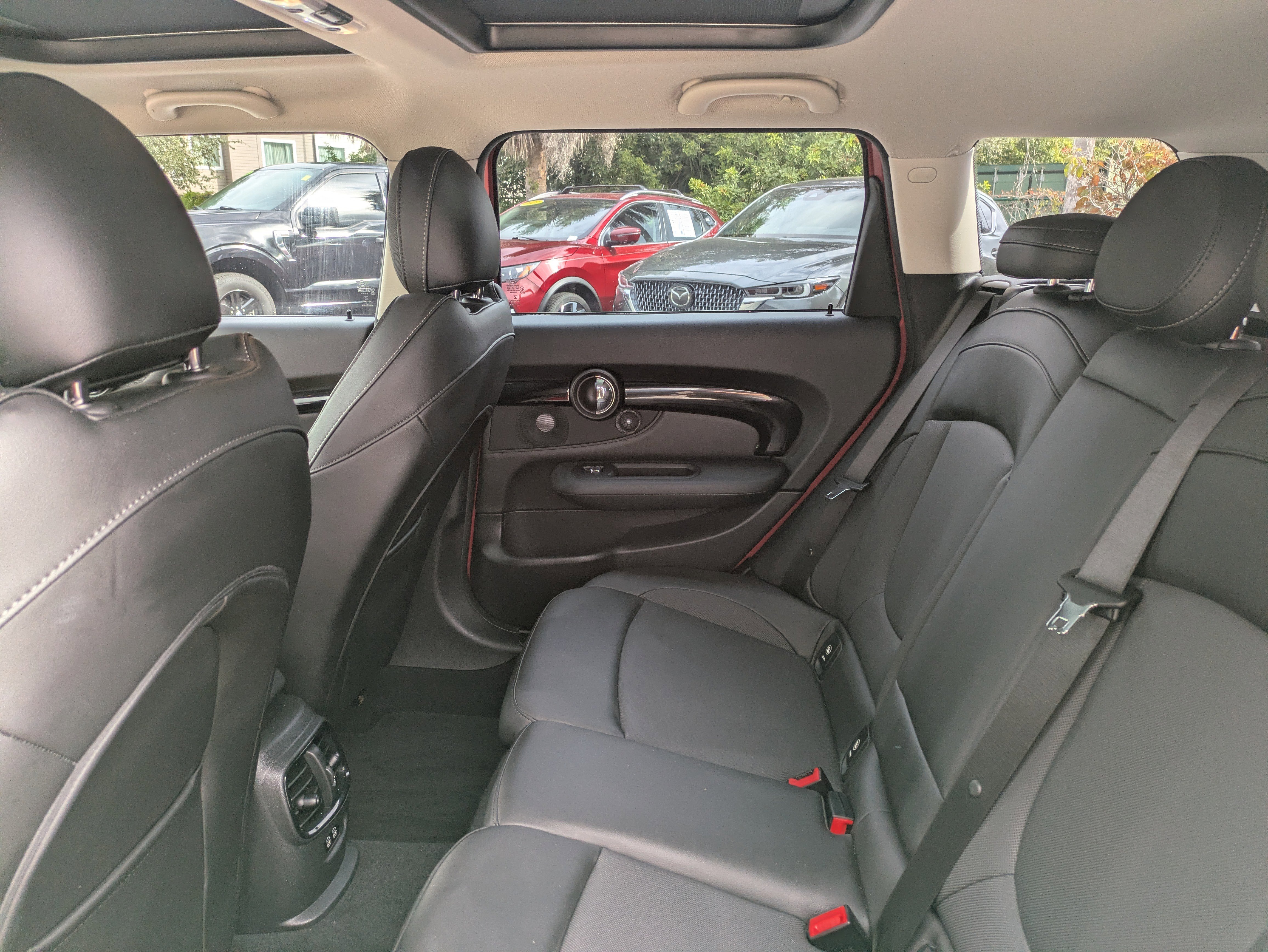 Used 2022 MINI Cooper Clubman S image 14