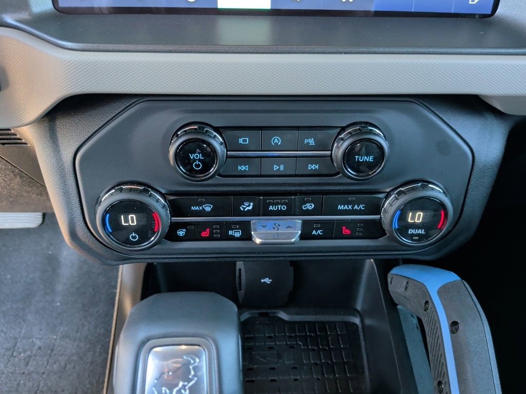 Used 2024 Ford Bronco Wildtrak image 30