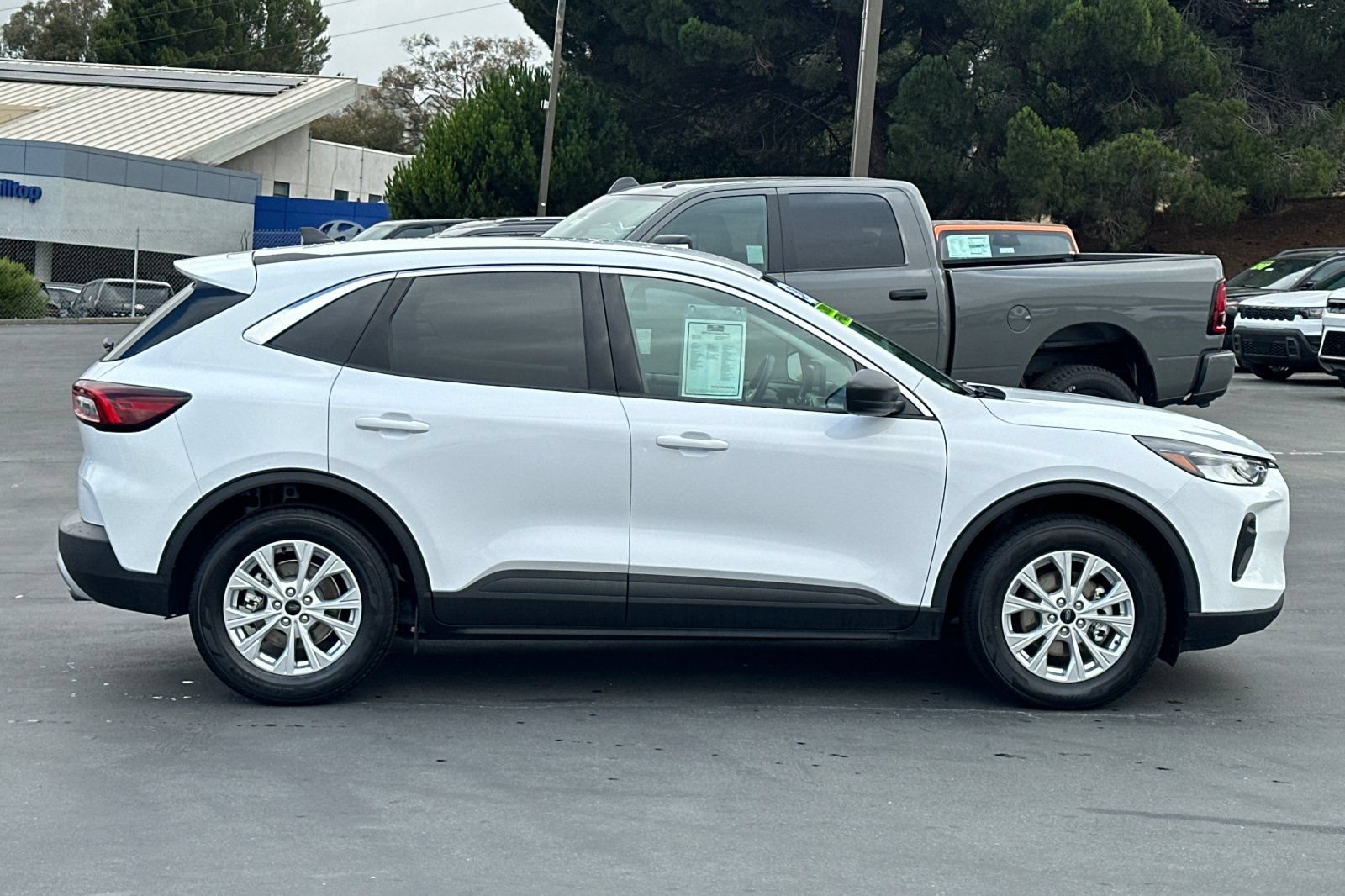 Used 2024 Ford Escape Active FWD image 3