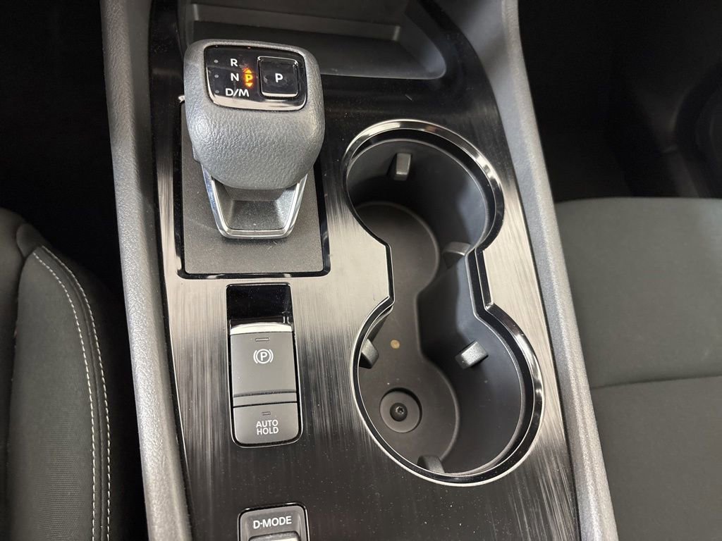 Used 2023 Nissan Rogue S image 29