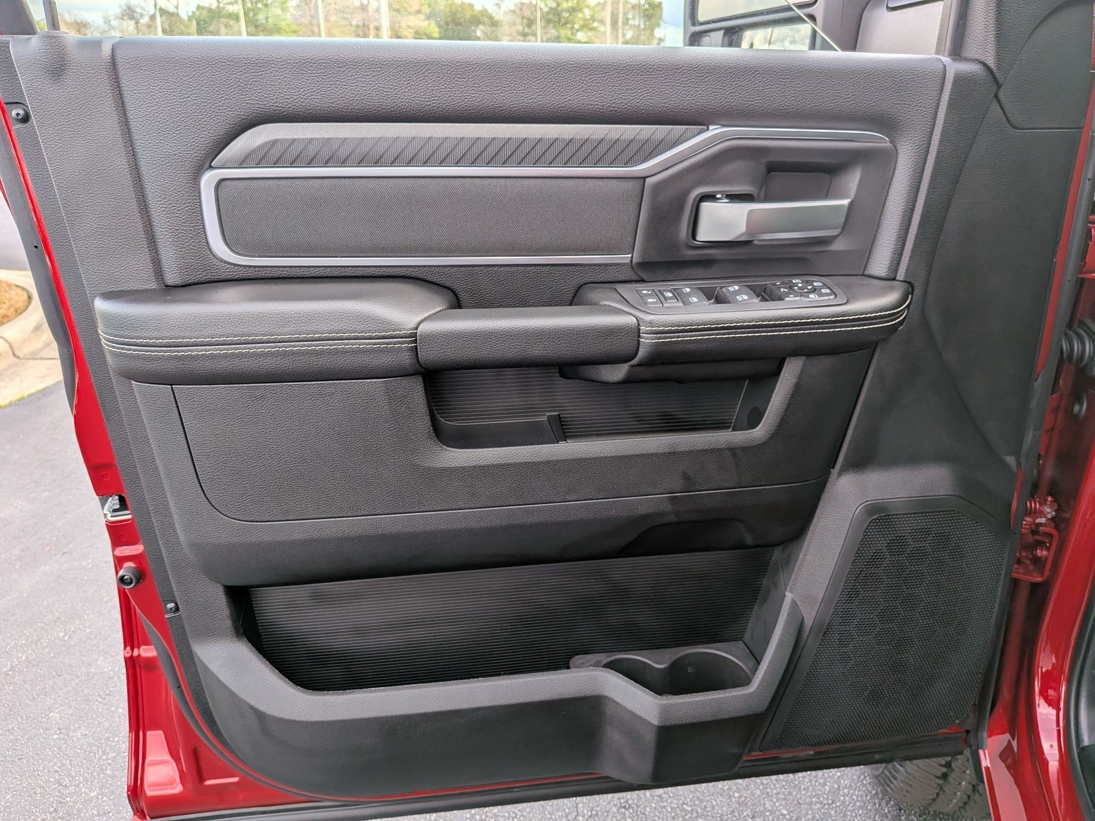 New 2026 RAM 2500 Big Horn AWD/4WD image 10