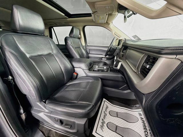 Used 2022 Ford Expedition XLT AWD/4WD image 32