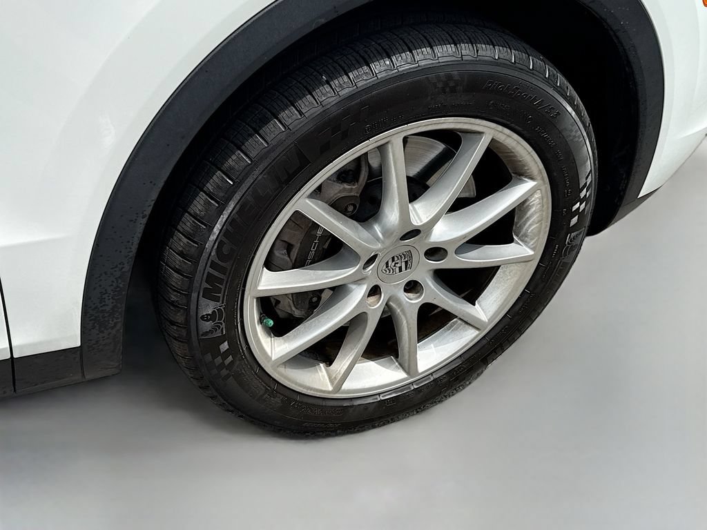 Certified 2021 Porsche Cayenne AWD/4WD image 29