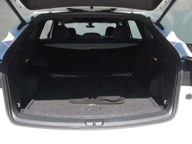Used 2023 Volkswagen Atlas Cross Sport SEL Premium R-Line AWD/4WD image 13