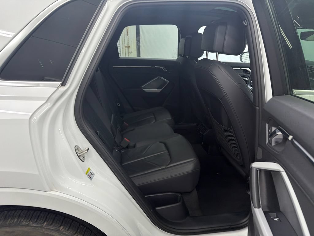 Used 2024 Audi Q3 2.0T Premium AWD/4WD image 16