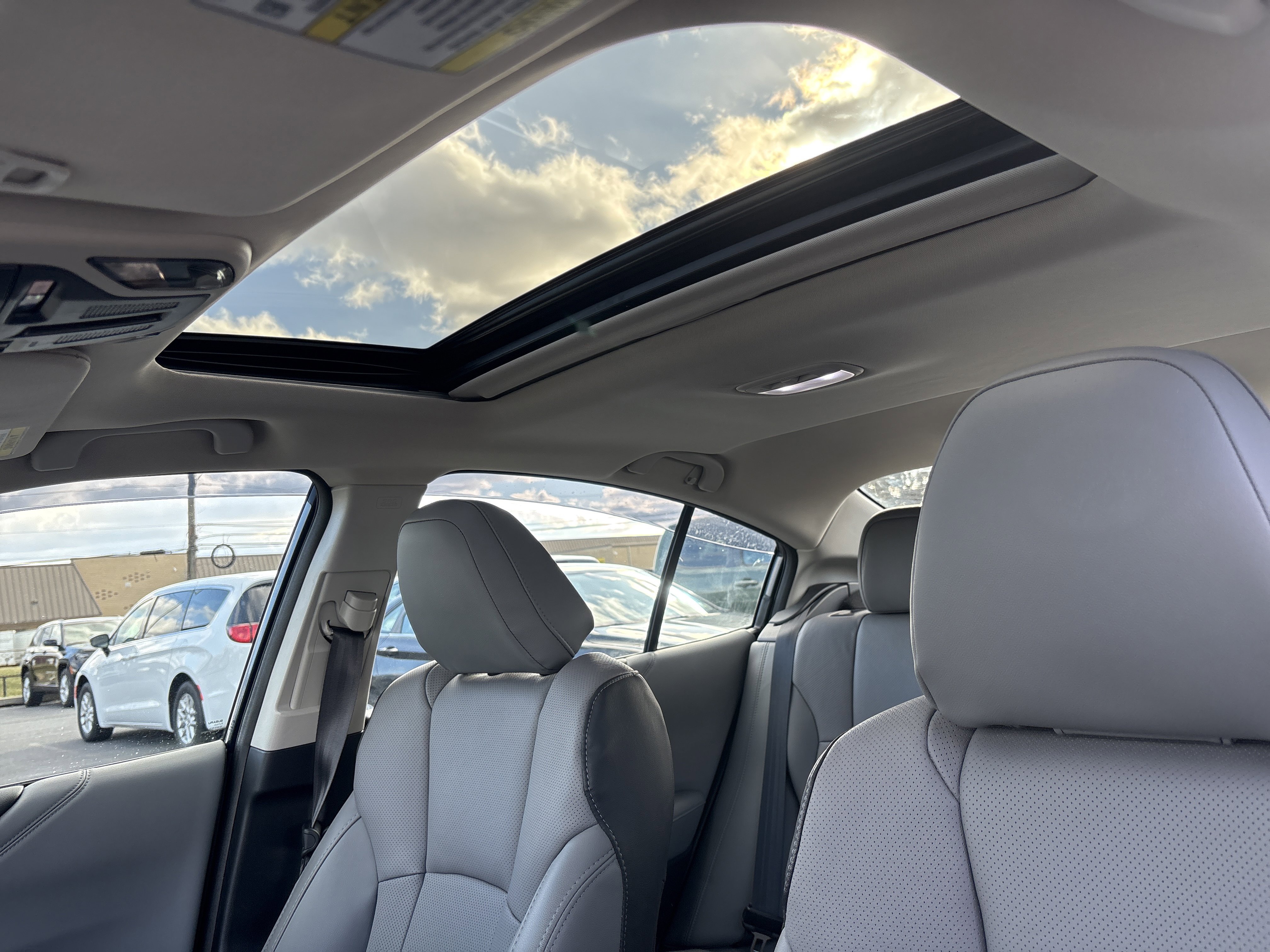 Used 2024 Subaru Legacy Limited image 4