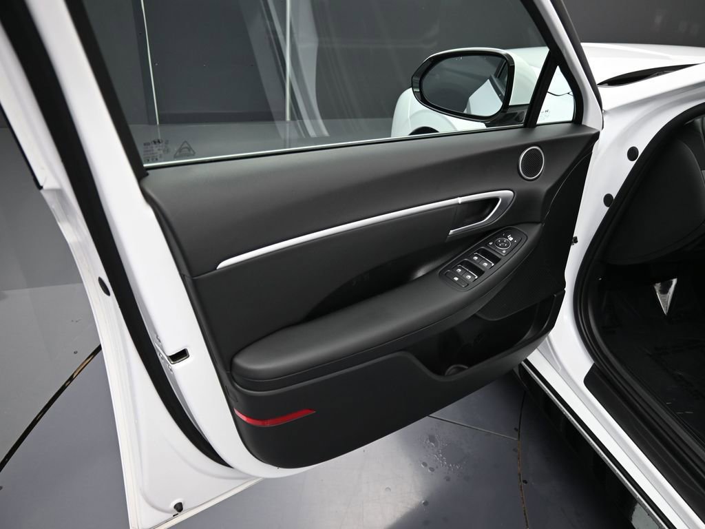 Certified 2025 Hyundai Sonata SEL image 13