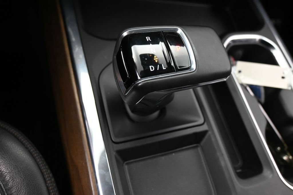 Used 2024 Chevrolet Silverado 1500 High Country w/ Technology Package RWD image 36
