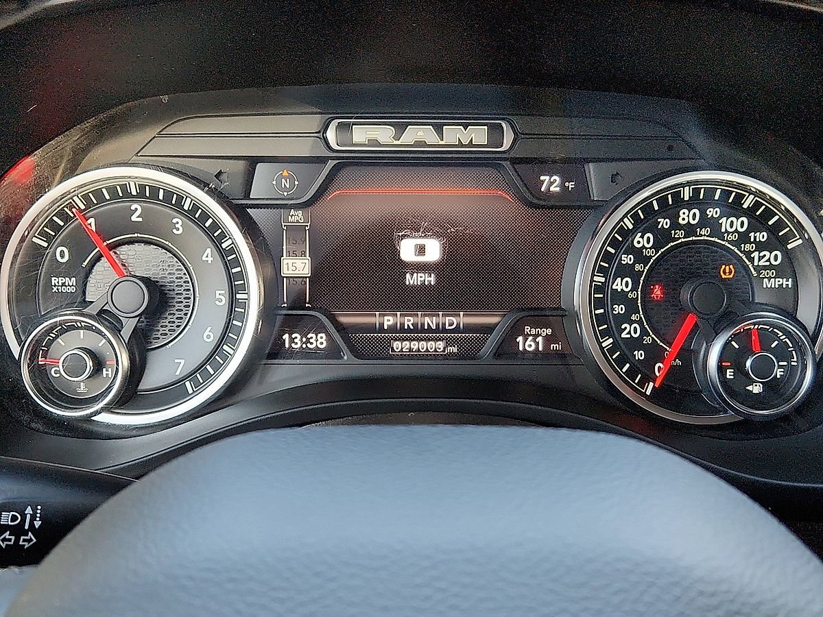 Used 2022 RAM 1500 Laramie w/ Sport Appearance Package AWD/4WD image 10