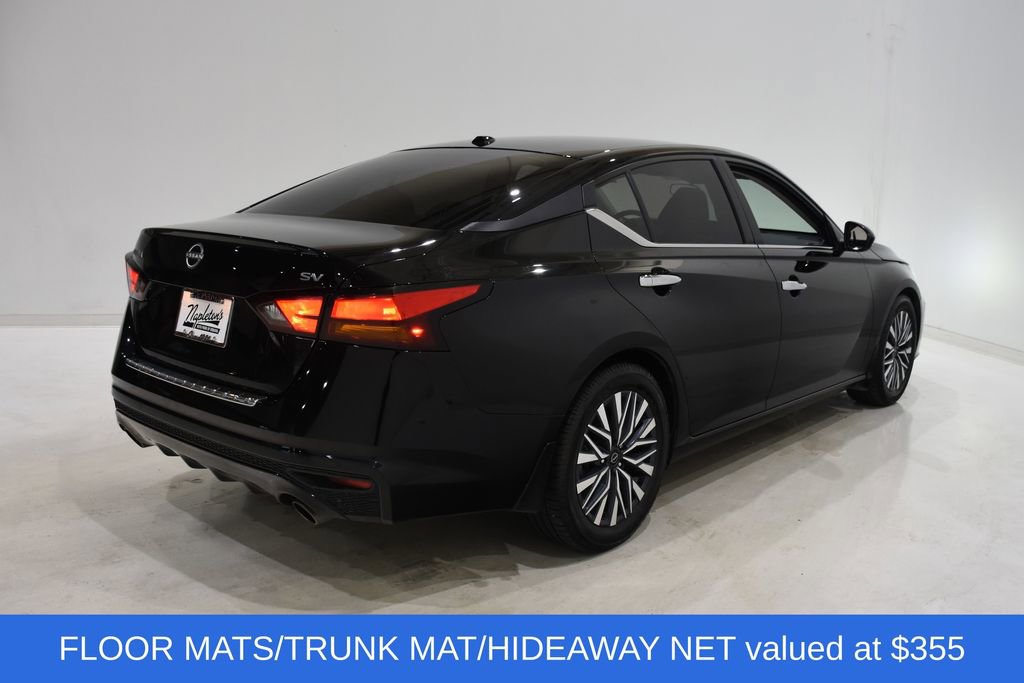 Used 2023 Nissan Altima 2.5 SV w/ SV Premium Package image 4