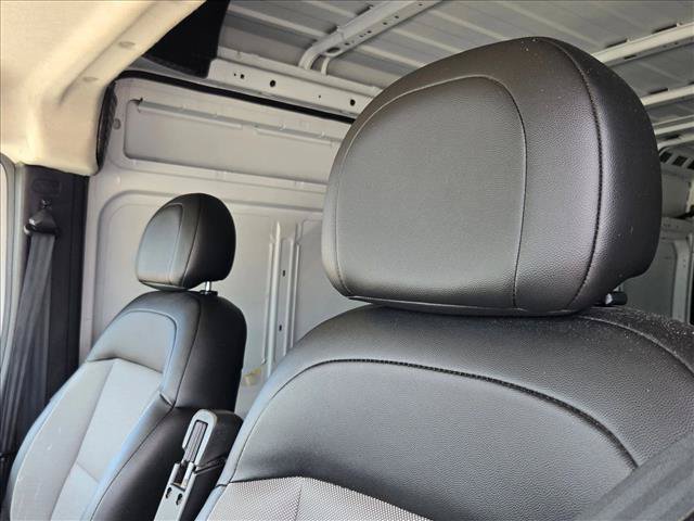 Used 2023 RAM ProMaster 2500 FWD image 13