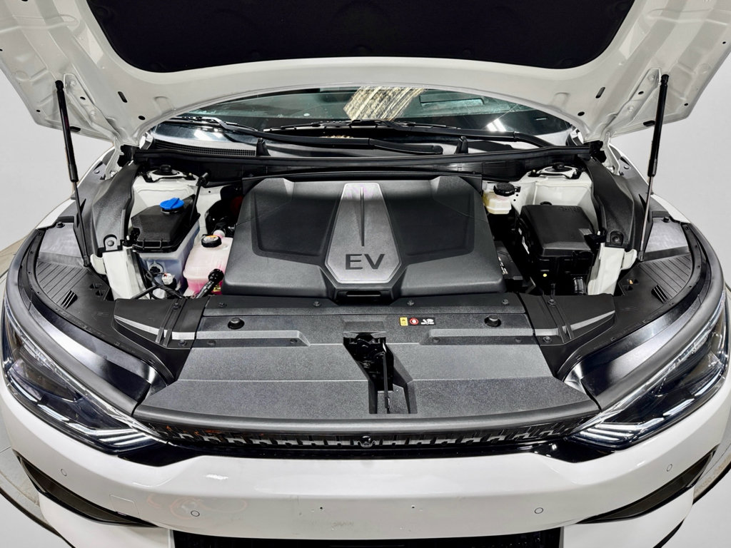 Used 2024 Kia EV6 GT image 28