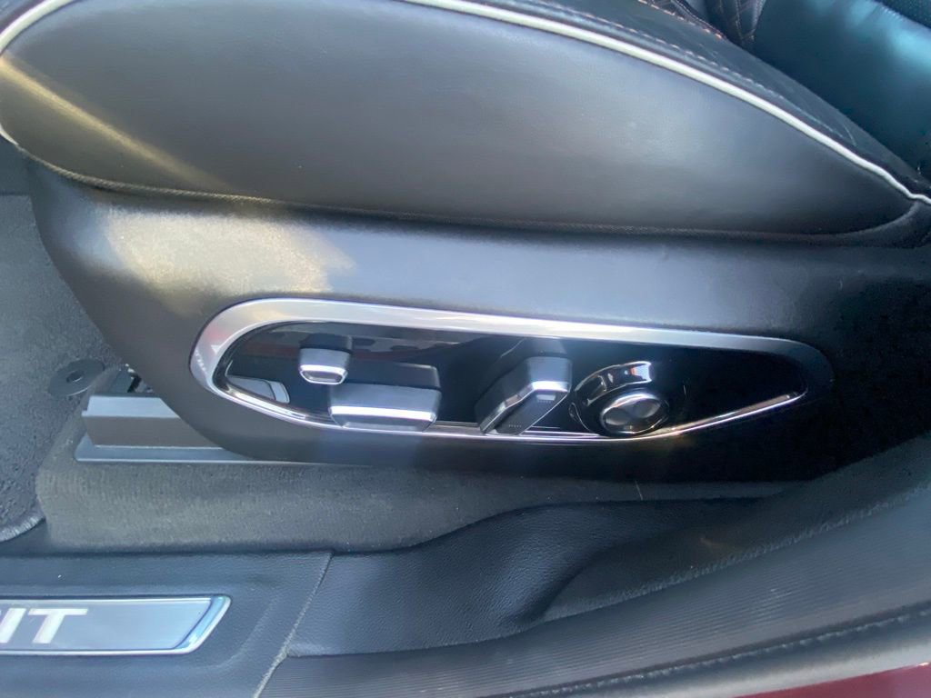 Used 2023 Jeep Grand Cherokee L Summit AWD/4WD image 10