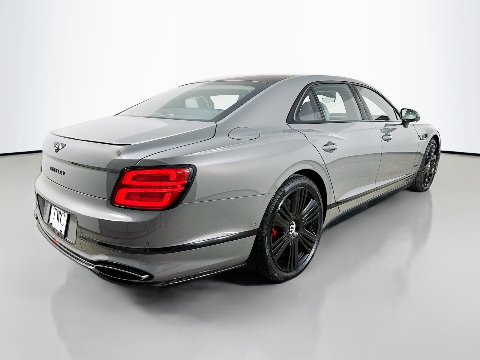 New 2026 Bentley Flying Spur V8 AWD/4WD image 7