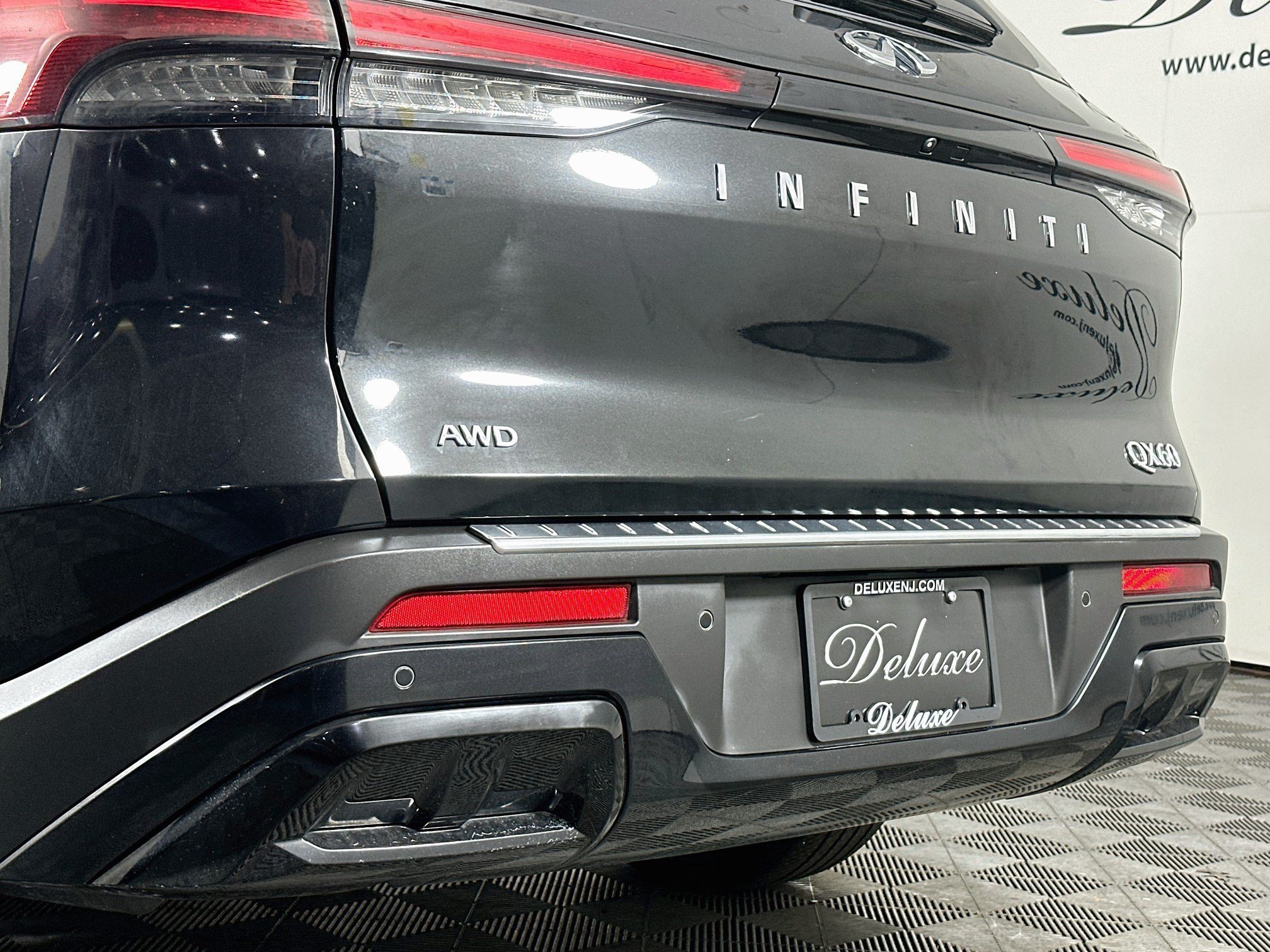 Used 2023 INFINITI QX60 Luxe w/ Performance Audio Package AWD/4WD image 28