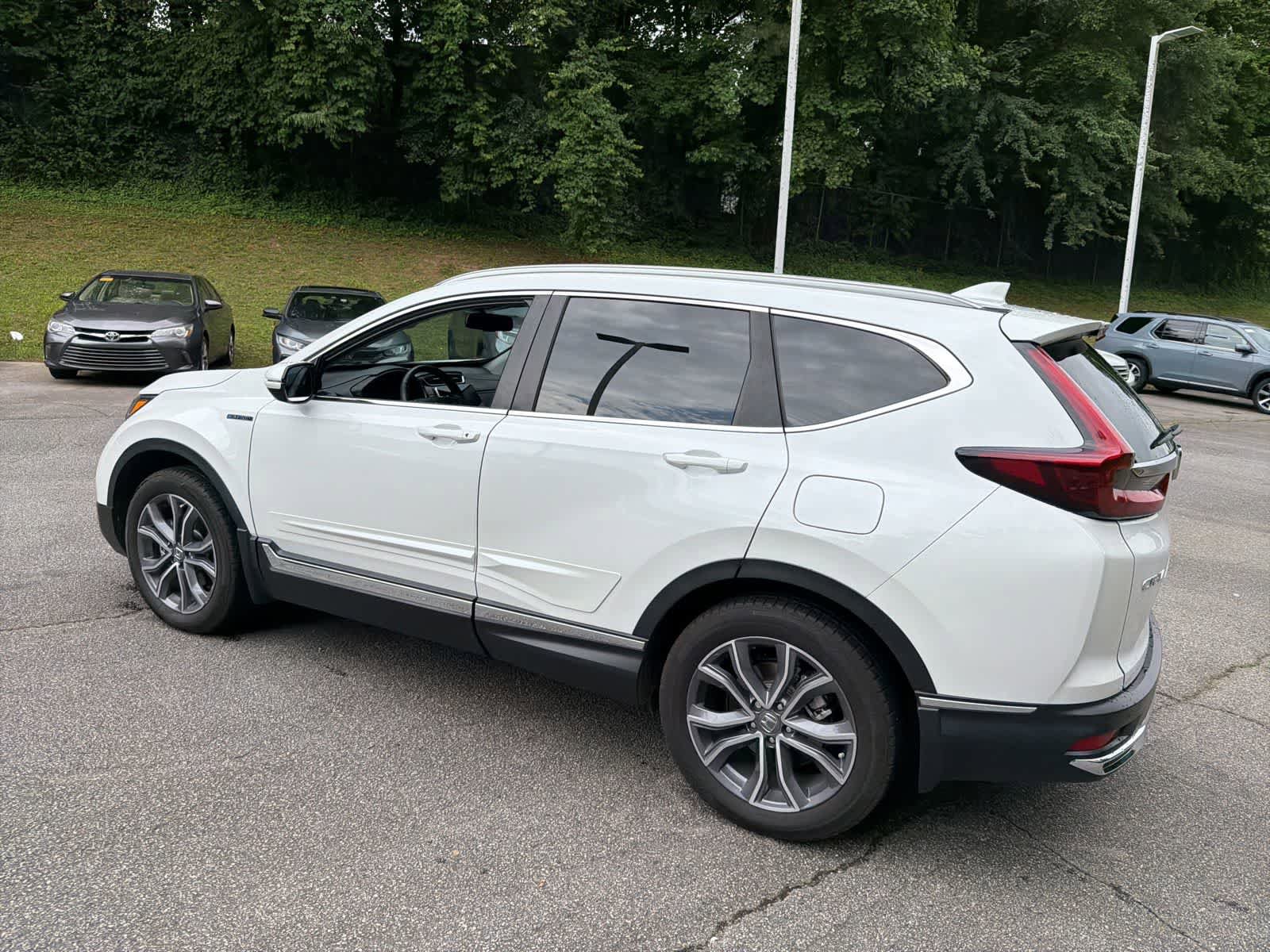 Used 2022 Honda CR-V Touring image 8