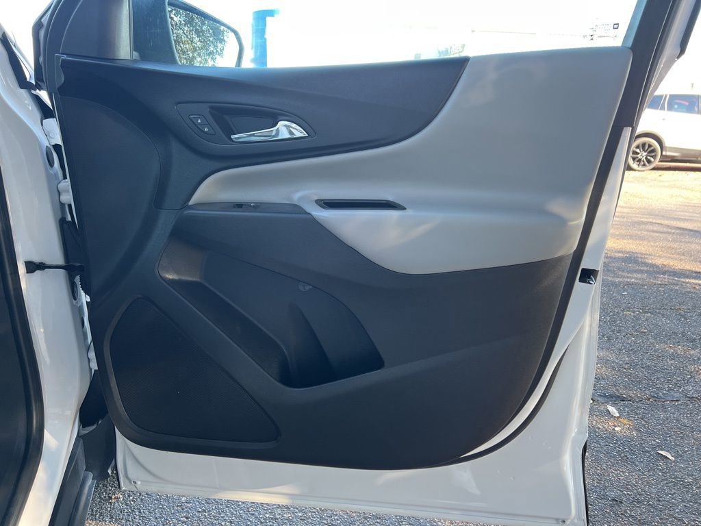 Used 2024 Chevrolet Equinox LS image 11