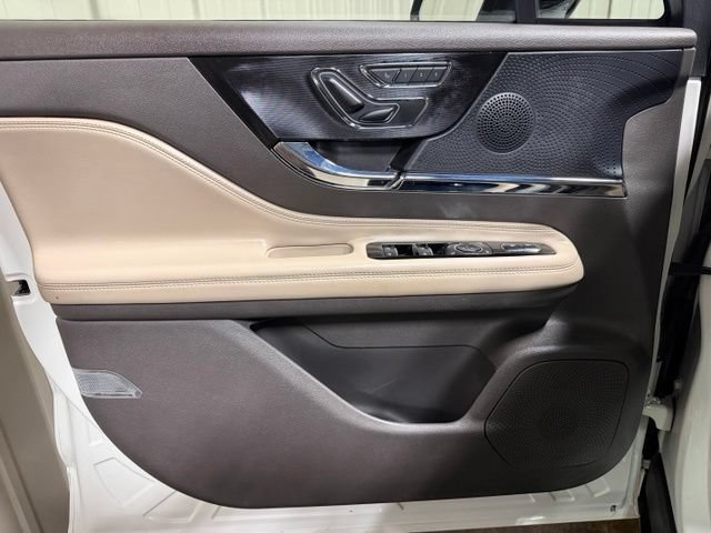 Used 2024 Lincoln Corsair AWD w/ Equipment Group 101A image 12