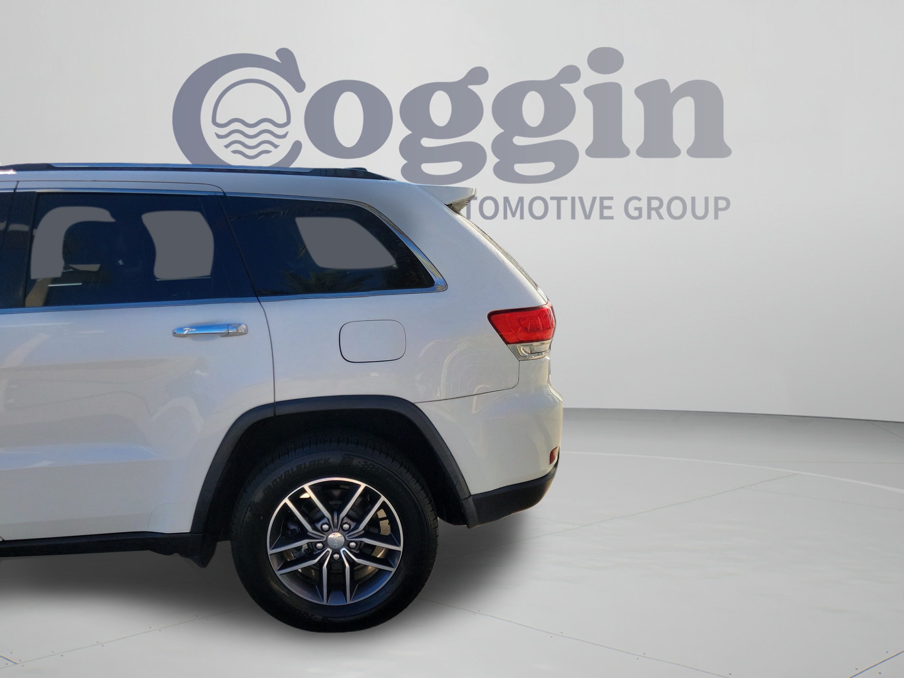 Used 2018 Jeep Grand Cherokee Limited w/ Trailer Tow Group IV AWD/4WD image 31