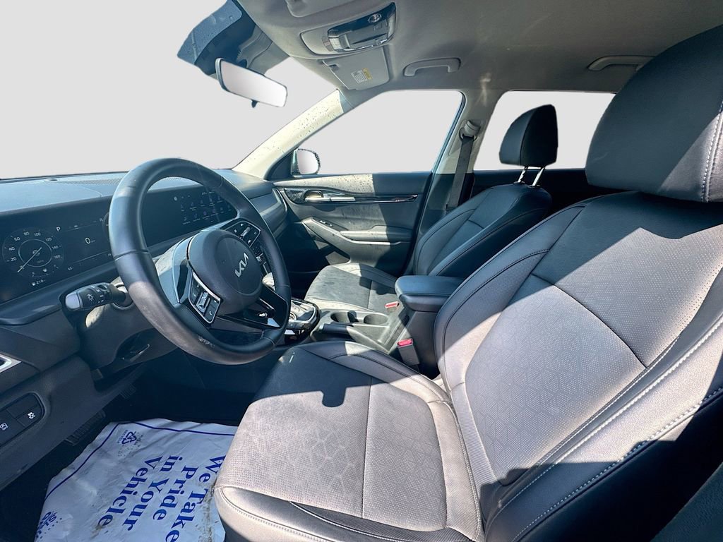 Certified 2024 Kia Seltos EX FWD image 24