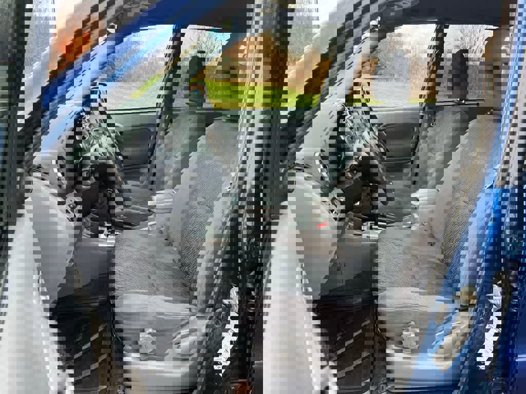 Used 2003 Toyota RAV4 4WD image 17