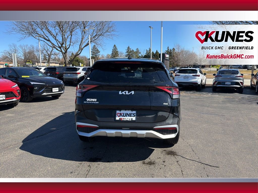 Used 2025 Kia Sportage LX image 6