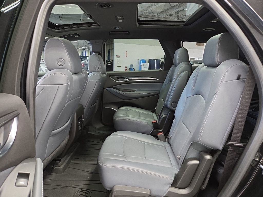Used 2023 Buick Enclave Essence w/ Experience Buick Package AWD/4WD image 33