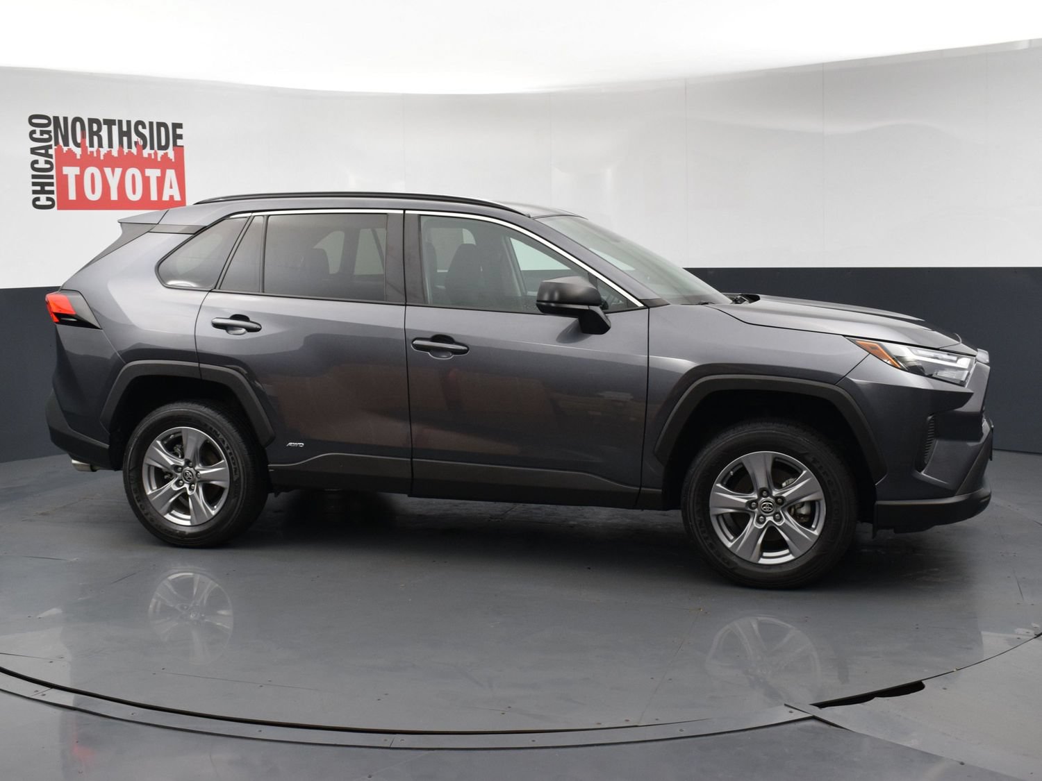 Used 2024 Toyota RAV4 LE AWD/4WD image 5