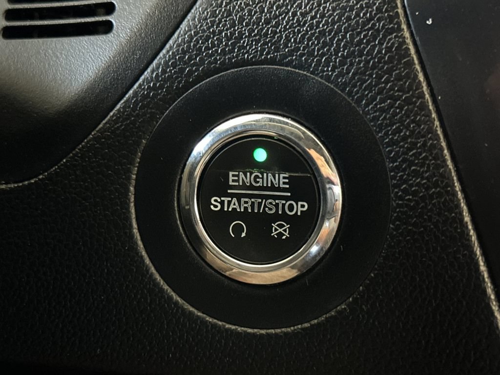 Used 2018 Ford Explorer XLT w/ Equipment Group 202A FWD image 23