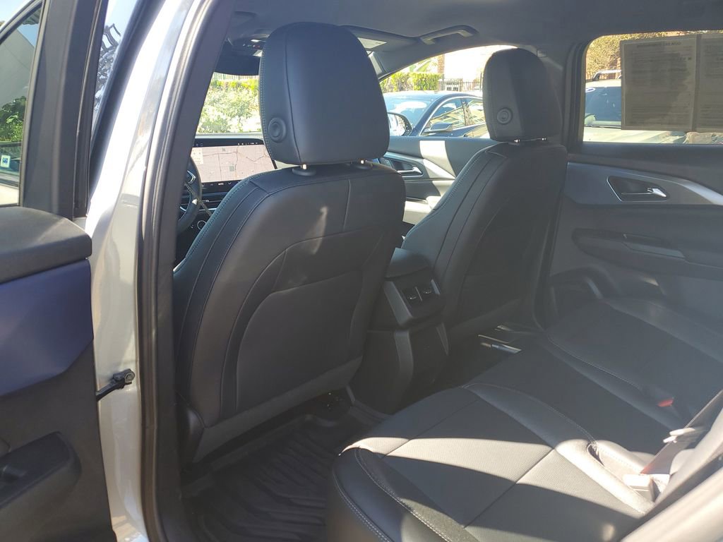 Used 2026 Chevrolet Equinox EV LT image 14